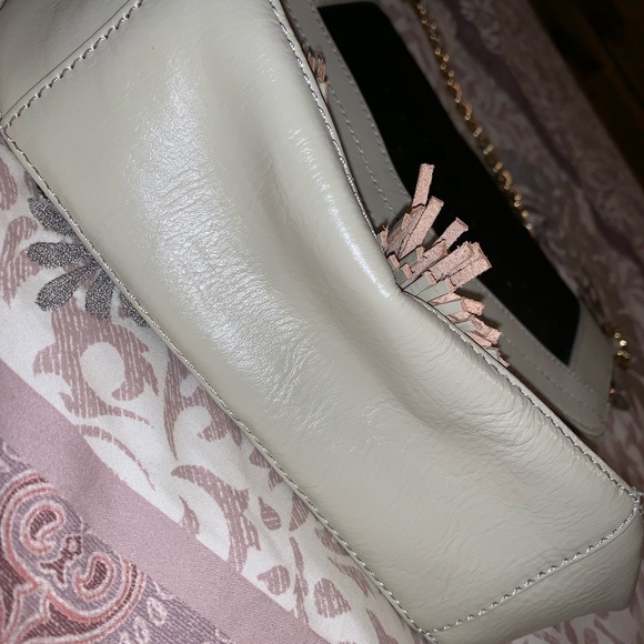 Purse - Picture 2 of 7